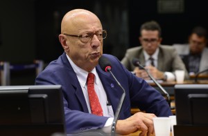 Esperidião Amin: "a situação anormal do País e uma decisão do Supremo pendente quanto ao mérito recomendam, no mínimo, prudência para que o projeto não seja votado"