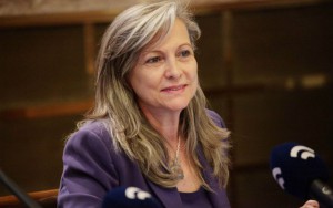 Maria Lucia: na Grécia, queda do PIB, queda no orçamento e desemprego recorde, que atingiu 70% dos jovens